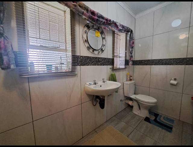 2 BEDROOM HOUSE FOR SALE IN VANDERBIJLPARK SE 1